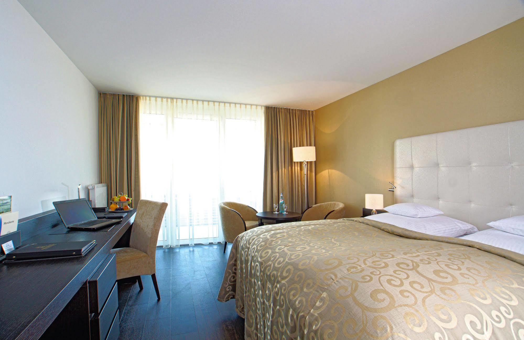 Hotel Winzerstube Ihringen Exteriör bild