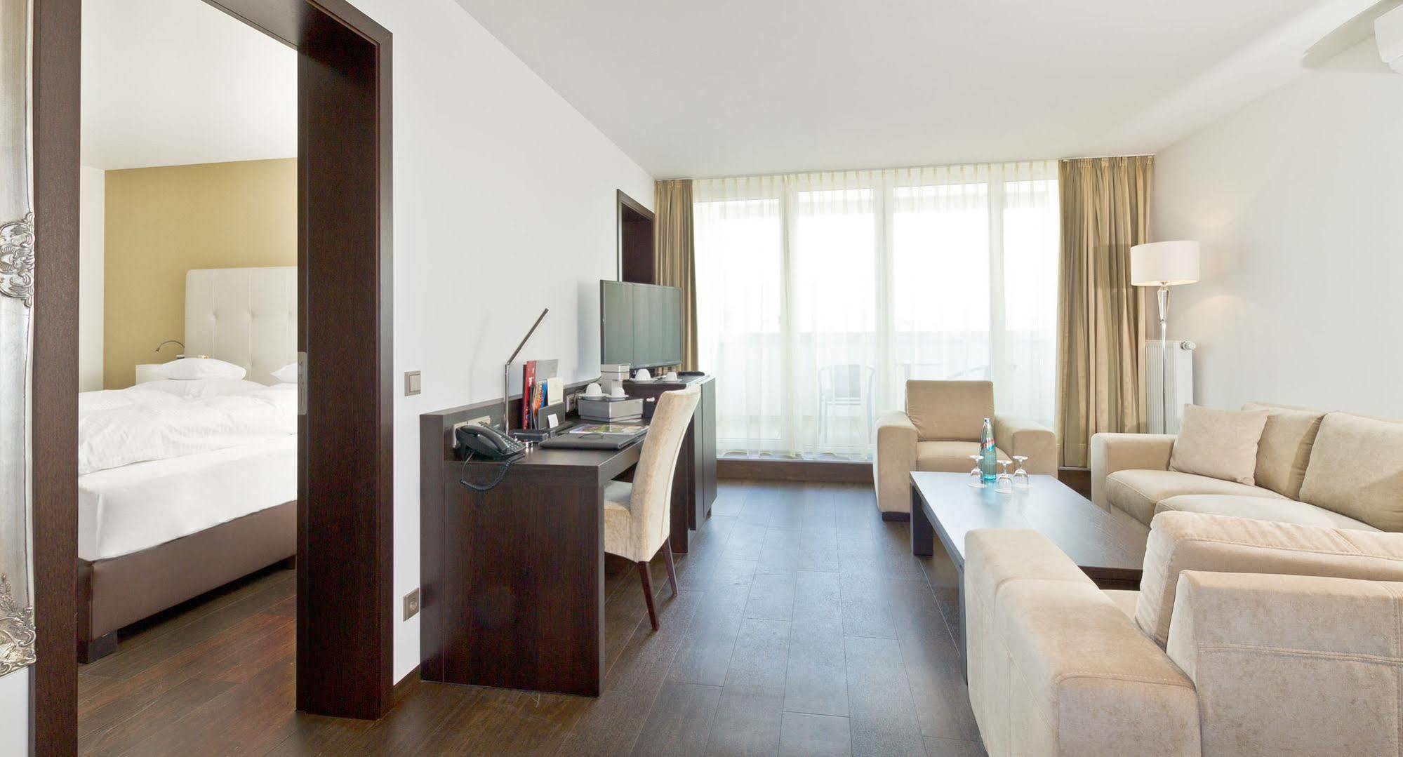 Hotel Winzerstube Ihringen Exteriör bild